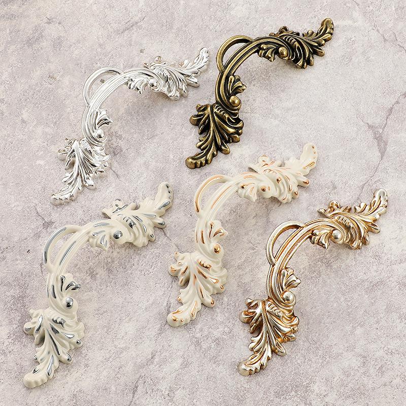 Antique Bronze European Carved Retro Kitchen Cabinet & Wardrobe Handle (Single Hole)