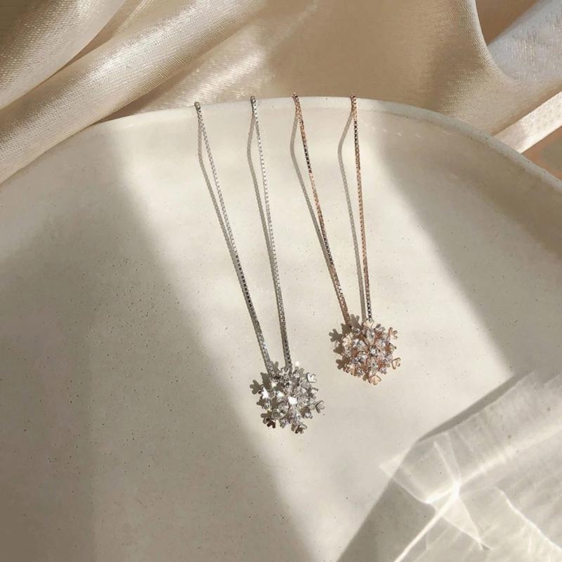 Crystal Snow Flake Pendant Long Necklace for Women Sweater Chain Snowflake Necklace Choker Adjustable for Rhinestone Jew