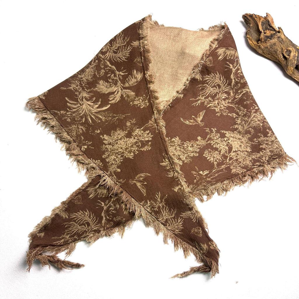 Bensu Jiuyi's Vintage Sand-Washed Double-Yarn Pure Cotton Triangle Scarf: Wear as Headband, Bandeau, or Butt Curtain.
