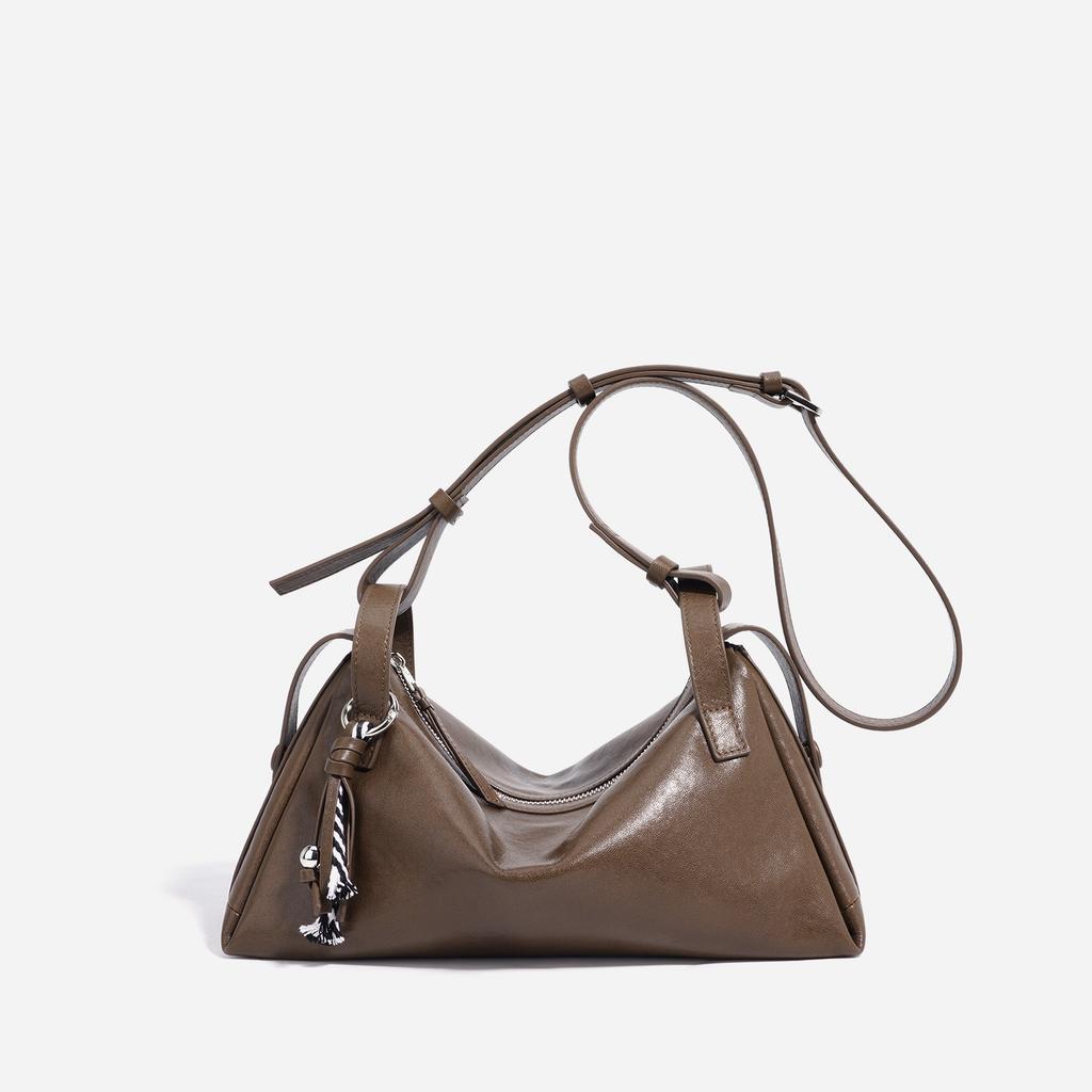 New leather pillow bag with large capacity, high-end luxury design, commuter crossbody bag for women