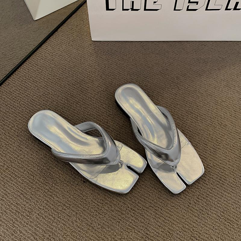 

Летние женские шлепанцы с перемычкой для пальца, модные плоские слайды, удобные, для улицы, пляжа, отпуска, вьетнамки 35 серебряный