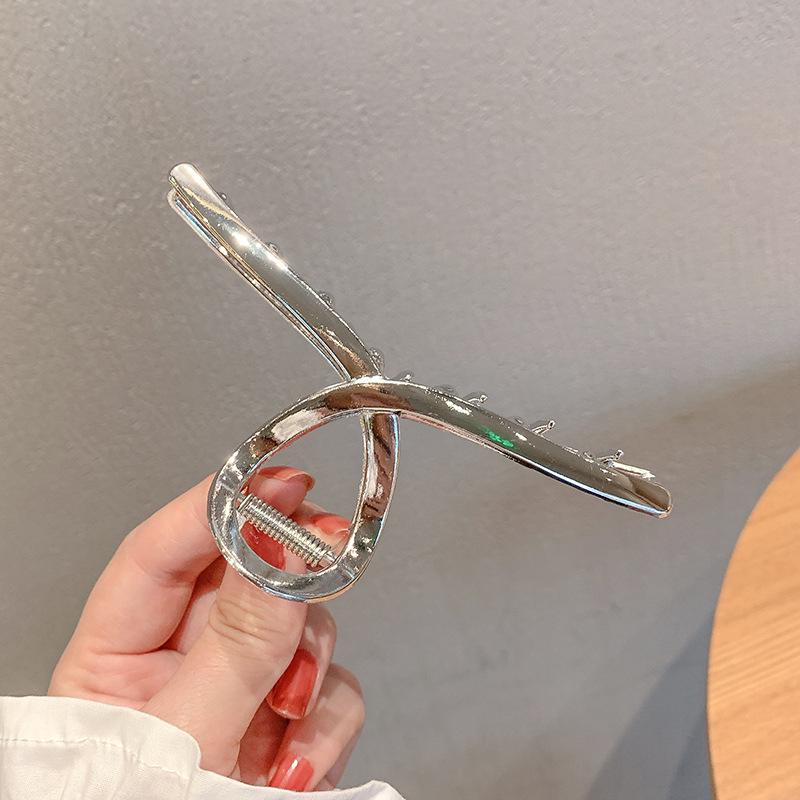 High-End Metal Shark Hair Clip - Elegant Hairpin Bow Accessory