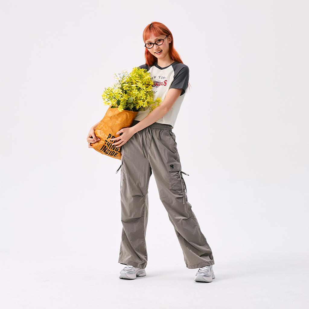 New MLB Preppy Style Collection New York Yankees SS25 Raglan Sleeve T Shirt Women's Cream 3FTSV0853-50CRS