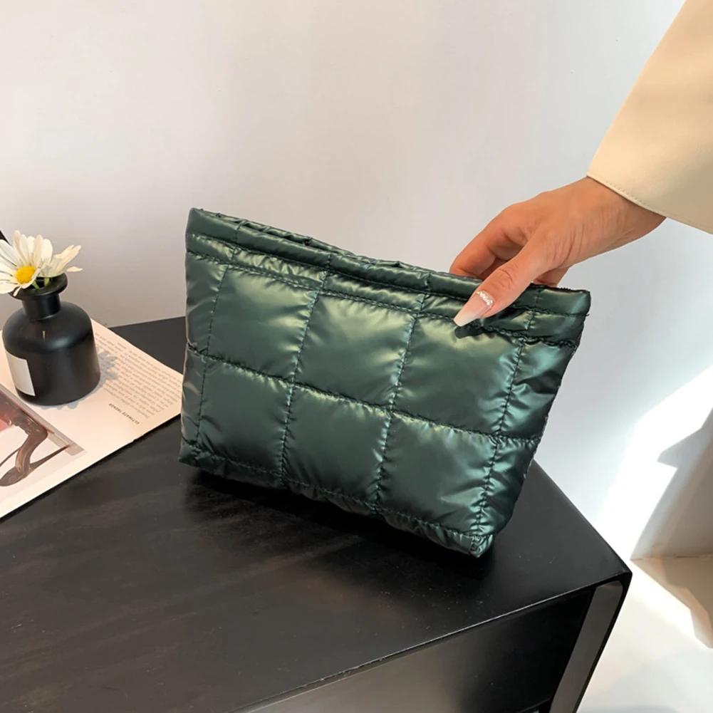 Women Cosmetic Pouch Padded Quilted Toiletry Bag Large Capacity Makeup Organizer Bag Solid Color Travel Cosmetic Bag