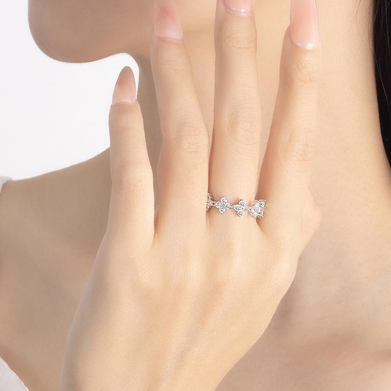 Trendy Women's Open Flower Ring: Exquisite, Fashionable, Light Luxury Jewelry for Index Finger