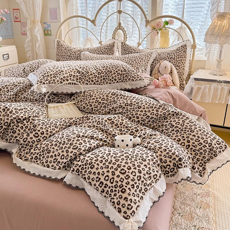 Lace-Trimmed Soft Cotton Cloud-Feel 4-Piece Bedding Set