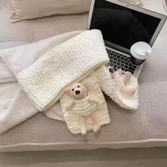 DIY Chunky Yarn Pocket Bear Scarf Kit - Hand-Knit Neck Warmer Gift for Boyfriend/Girlfriend