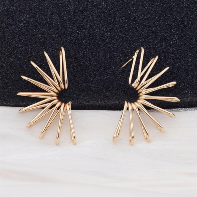 Exaggerated Irregular Fan C Shape Radiation Drop Earrings for Women Brincos Simple Party Hollow Geometry Jewelry Wholesale