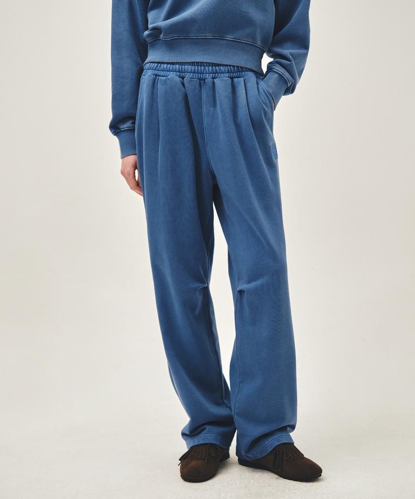 Malittepeulangsowajeobeo Outline Classic Logo Dyeing Tuck Wide Sweat Pants Blue