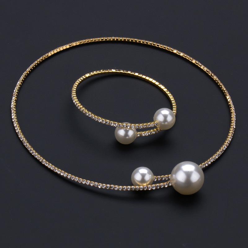Trendy Gold-Silver Choker Bracelet & Necklace Set - Daily, Popular Ornaments for Bridesmaids & Photoshoots (2022)