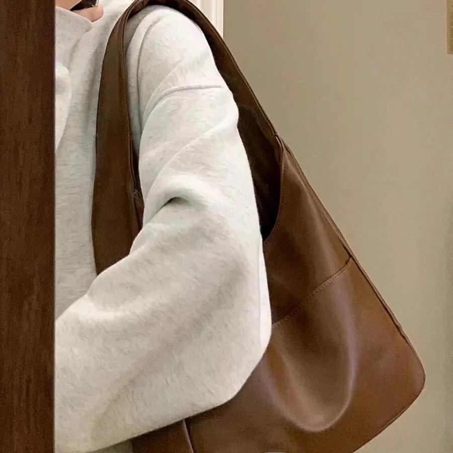 Soft Leather Bucket Tote Bag - Autumn/Winter Edition for College Students and Commuters