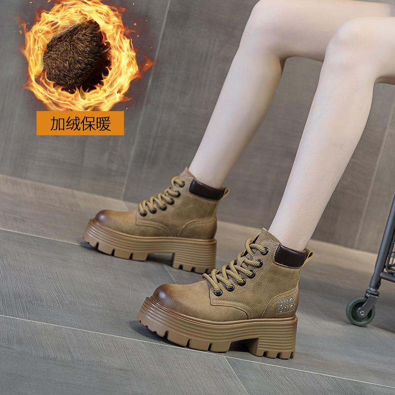 Botas Martin femininas outono e inverno novas botas retrô de locomotive sola grossa botas de trabalho para exterior cano curto de couro botas femininas versáteis