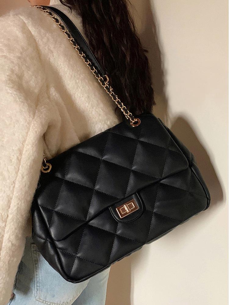 

2025 Сумка на плечо с цепочкой высокой вместимости в корейском стиле с ромбовидным узором для женщин чёрный
