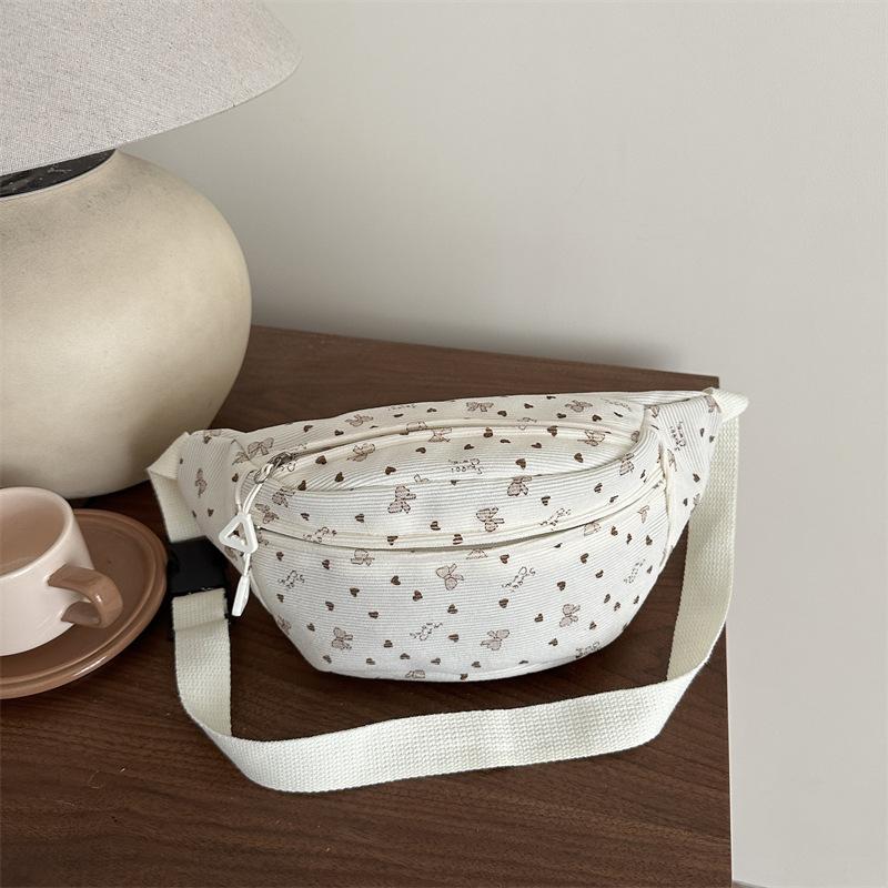 

Printed polka dot breast bag women s new women s messenger bag chest satchel casual versatile girl mobile phone bag белый
