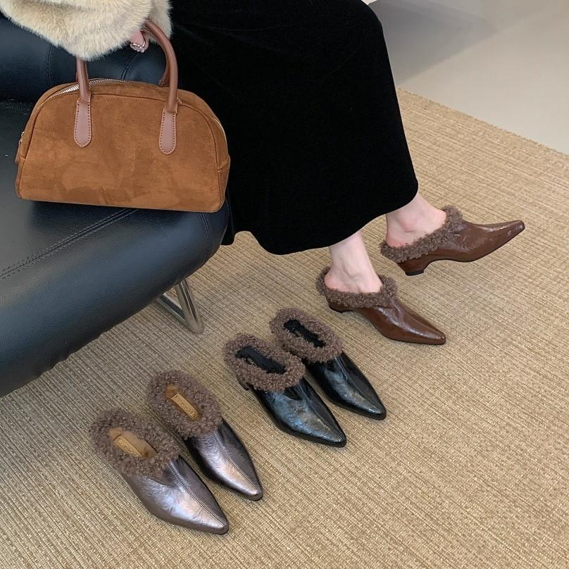 High heel deep mouth pointed hair shoes women's 2025 winter plush thick heel single shoes tide