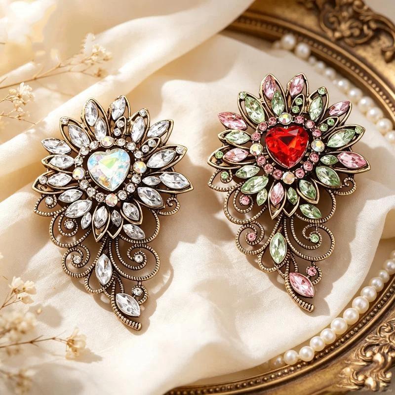 Vintage Flower Brooches For Women Heart Crystal Royal Style Luxury Plants Party Office Brooch Pin Gifts
