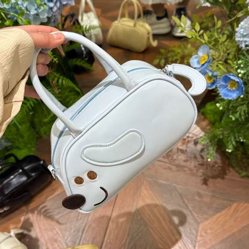 Niche Design Versatile Portable Bread Puppy Bag Simple High-Value Messenger Commuter Bag