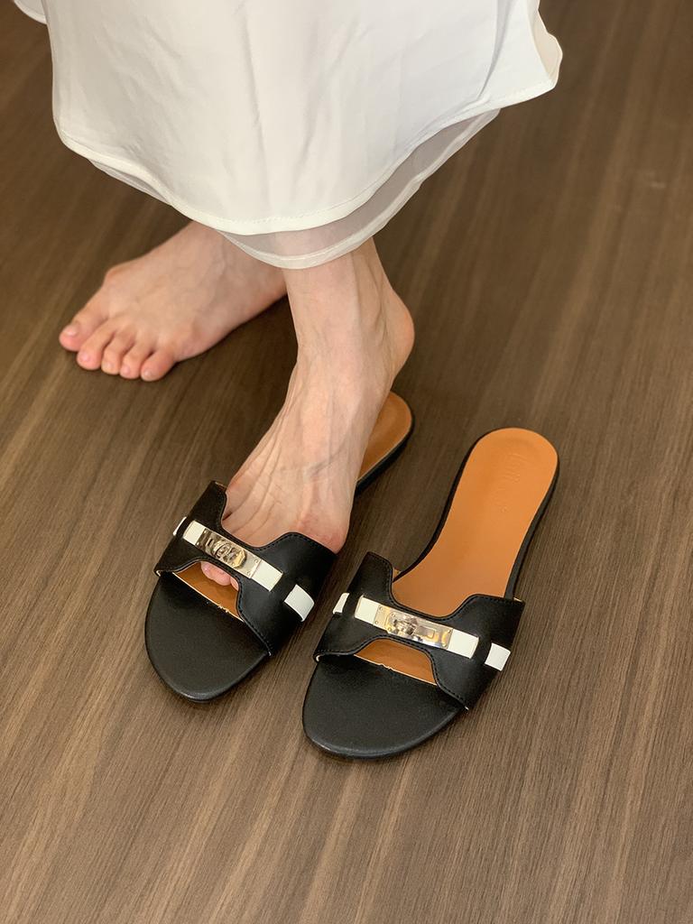 One-word Slippers Women's Summer Wear 2025 New Korean Version Fairy Casual Large Size Retro Flat-bottomed Beach Sandals