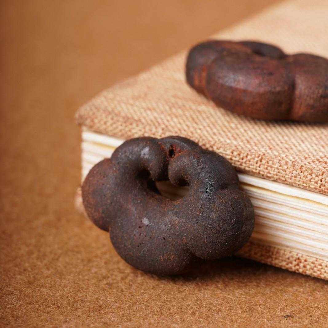 Agarwood Ruyi Zodiac Pendant: Natural Safeguard Talisman for Men and Women
