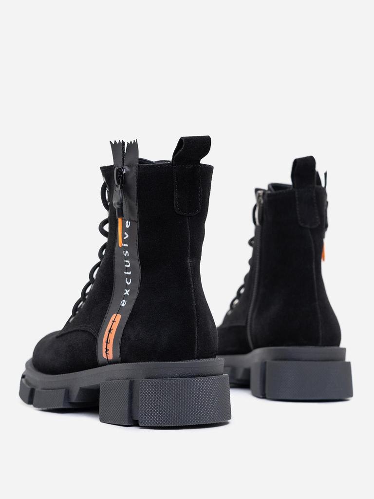 Suede Boots with ISSA PLUS Insert