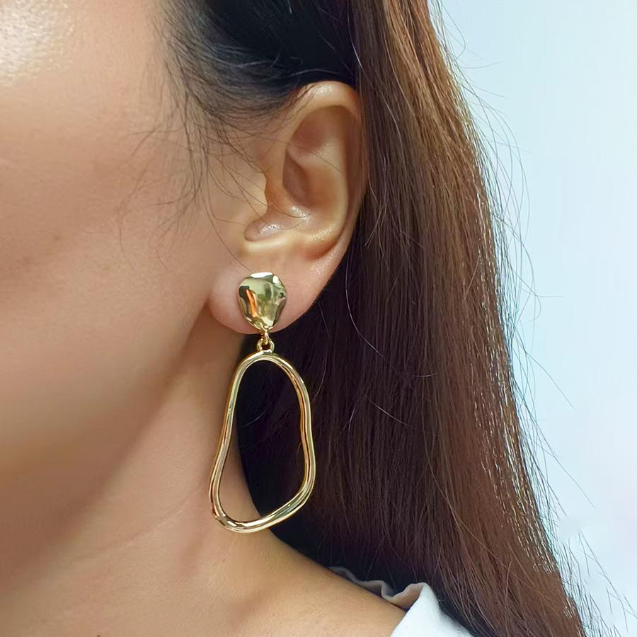 New Minimalist Geometric Clip on Earrings for Women Hollow Irregular Creative Smooth Irregular Ear Clips Statement Jewelry Gifts