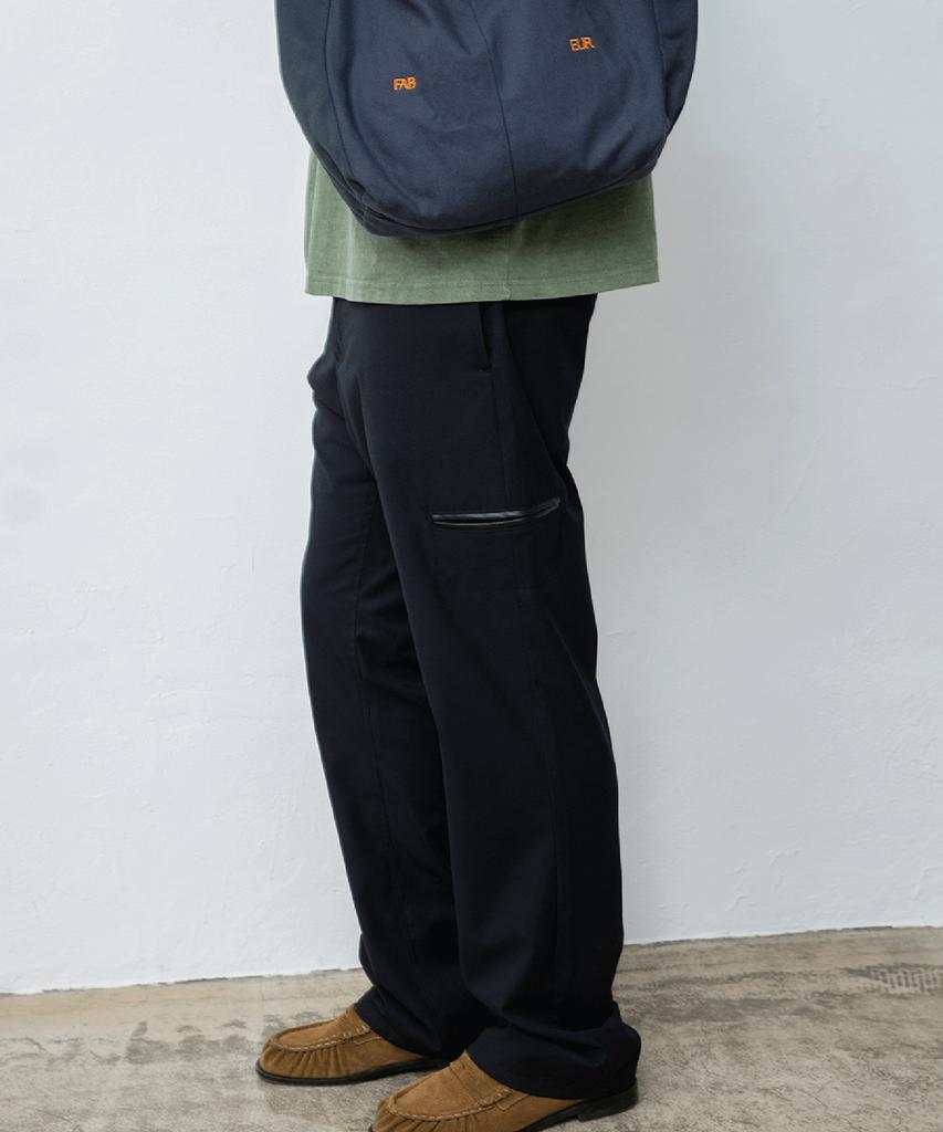 Pabeo Leather Trimming Trousers (Black)