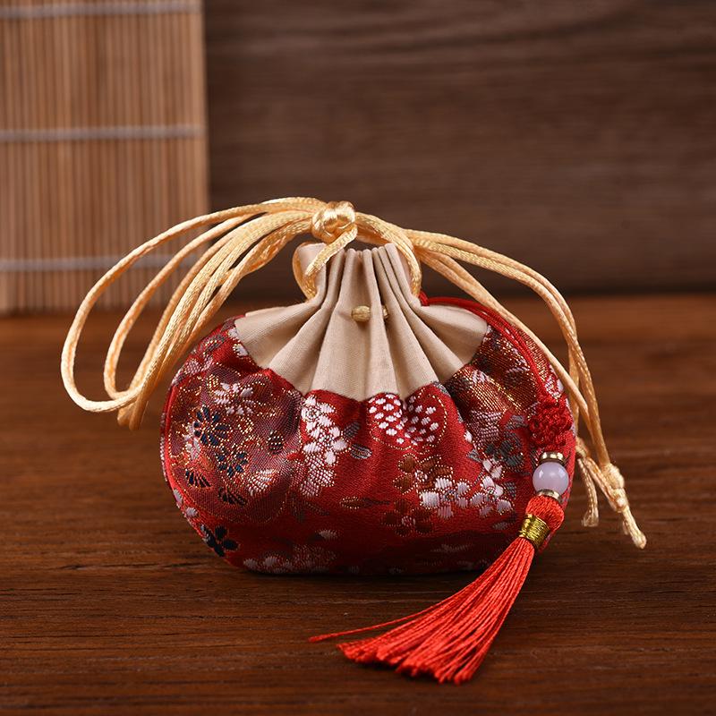 Ping An Cultural Scenic Amulet: Hanfu Style Sachet Pendant for Safety and Luck