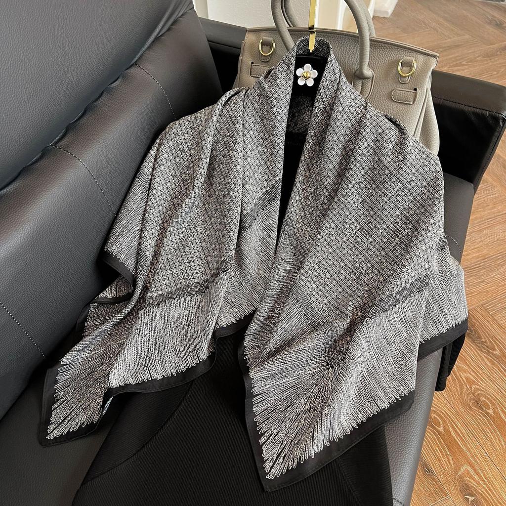 Large square scarf silk scarf women's new versatile spring and autumn winter high-end mother scarf shawl with shirt