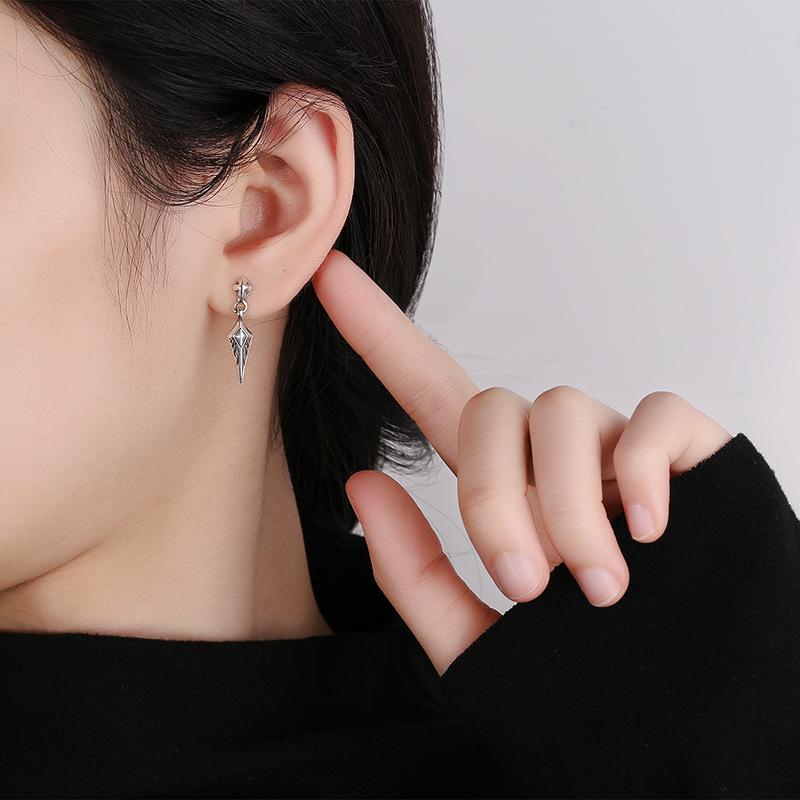 S925 Sterling Silver European and American Rhombus Exquisite Pattern Earrings Personalized Trend Rock Men's and Women's Earrings