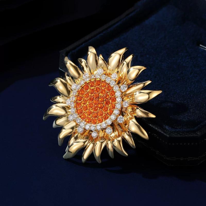 Sunflower Brooch - Retro Style Flower Pin, Unique and High-end Accessory with A Sophisticated Touch.