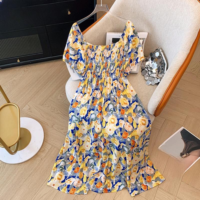 Letnia sukienka damska plus size, temperamentna, luźna, zakrywająca ciało, z kwadratowym dekoltem, modna, w kwiaty, z krótkim rękawem