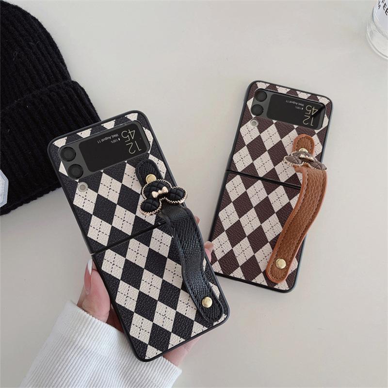 Suitable For Huawei P50 Folding Screen Zflip Samsung Flip Findn2Fip Wristband Diamond Mobile Phone Case Mickey Mouse