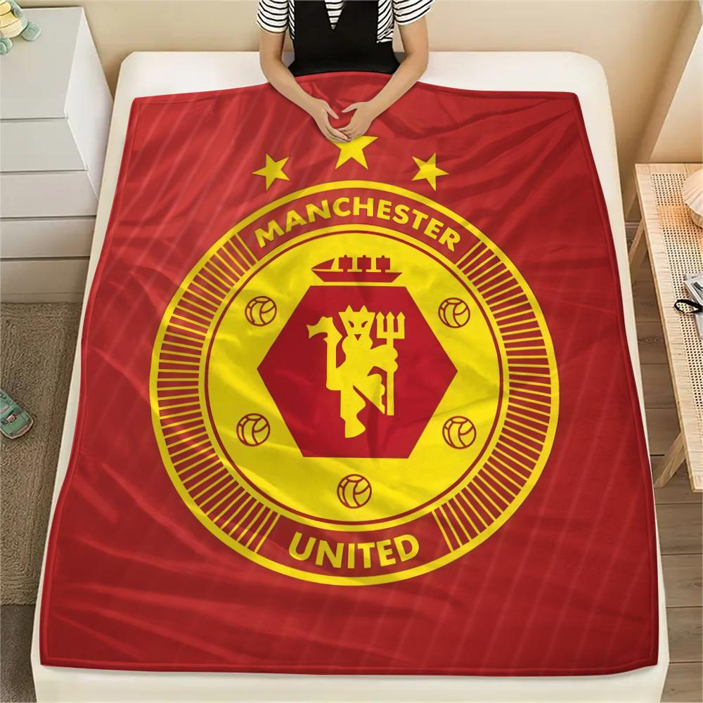 Man Utd Print FlAannel Blanket, High Quality Comfortable for All Seasons, Home Decor, Warmth and Comfort