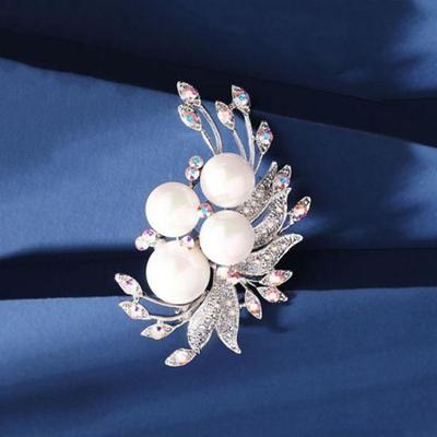 Women Brooch Pin Shiny Rhinestone Inlay Faux Pearl Brooch Elegant Badge Handbag Suit