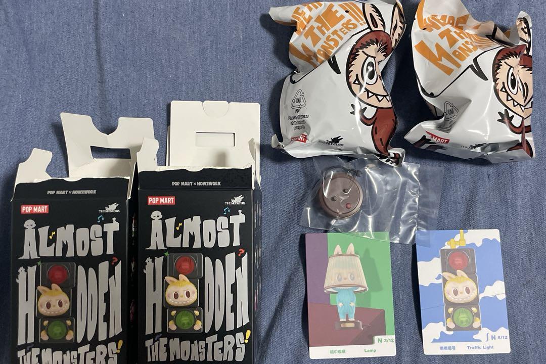 

[Б/У] POPMART ALMOST HIDDEN Лампа Lovebrown Светофор