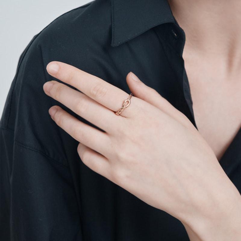 ELLE Jewelry Ella Twist Open Ring ELBRWR138