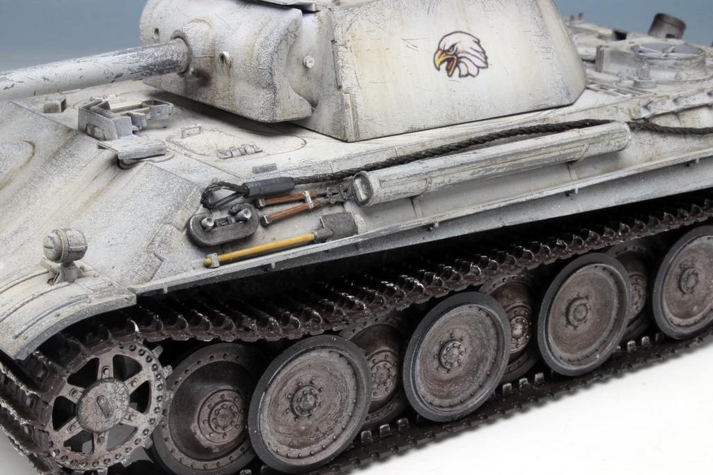 Platz Italeri 1/35 World of Tanks German Medium Tank Panzer V Panther Plastic Model Kit WOT39506