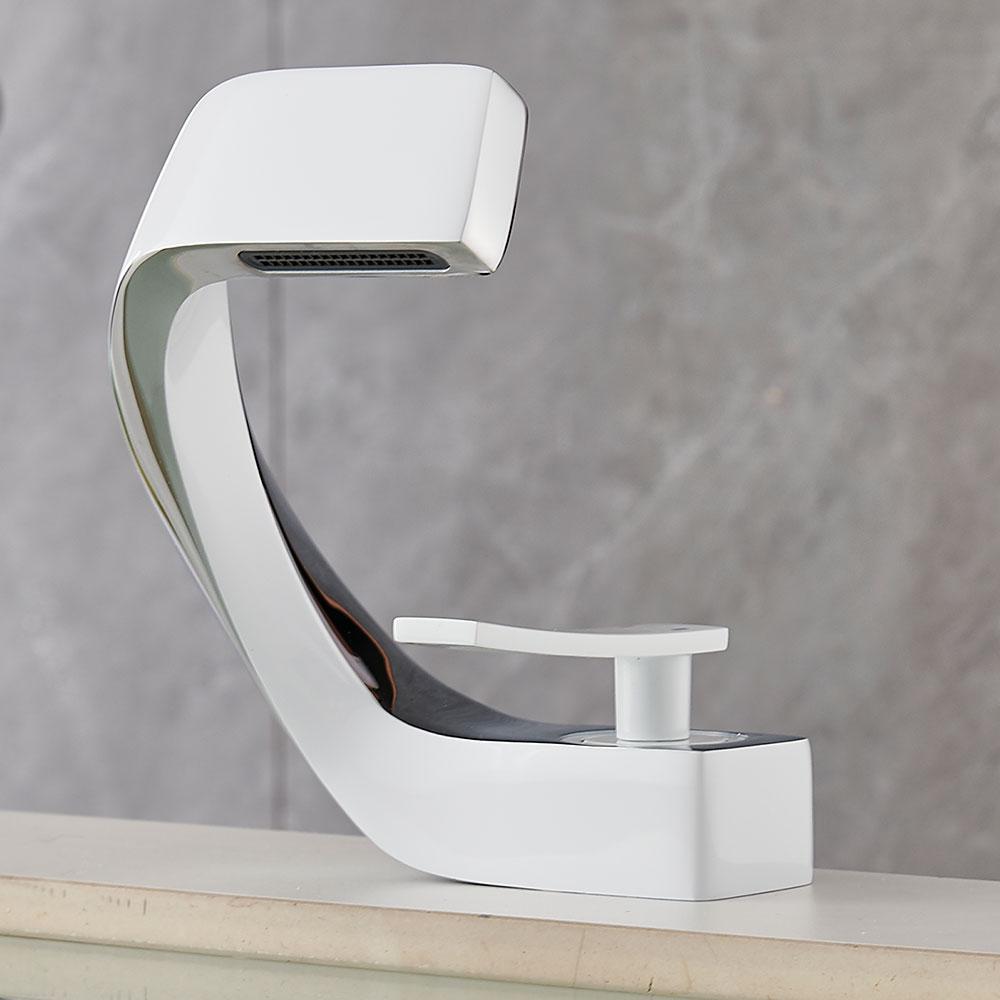 Koupelnová umyvadlová baterie na desku černá umyvadlová baterie s jedním otvorem vodovodní baterie horká a studená koupelnová směšovací baterie