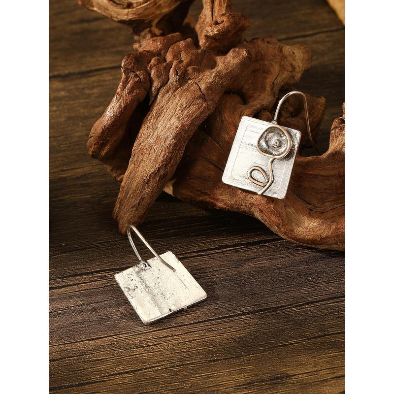 Vintage Metal Square Geometric Floral Carving Pattern Pendant Earrings Suitable For Women's Jewelry