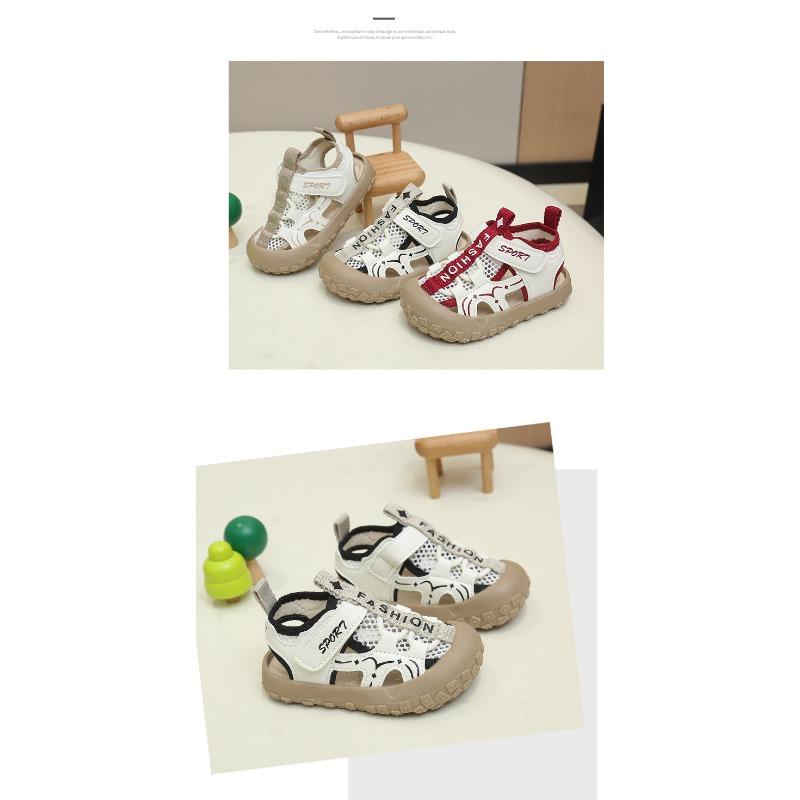 Trendige Sport-Sandalen mit Reifenprofil für Jungen, Neue Sommer-Freizeit-Sandalen mit geschlossenem Zehenbereich für Mädchen, Sandalen für Babys zum ersten Laufen