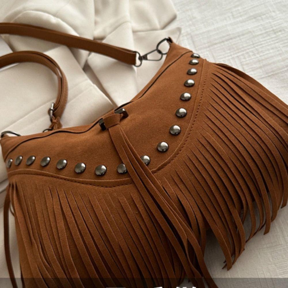 Fashion Korean Tassel Shoulder Bag Bohemian Style Rivet Suede Crossbody Bag Vintage Large Capacity Ethnic Style Handbag Travel