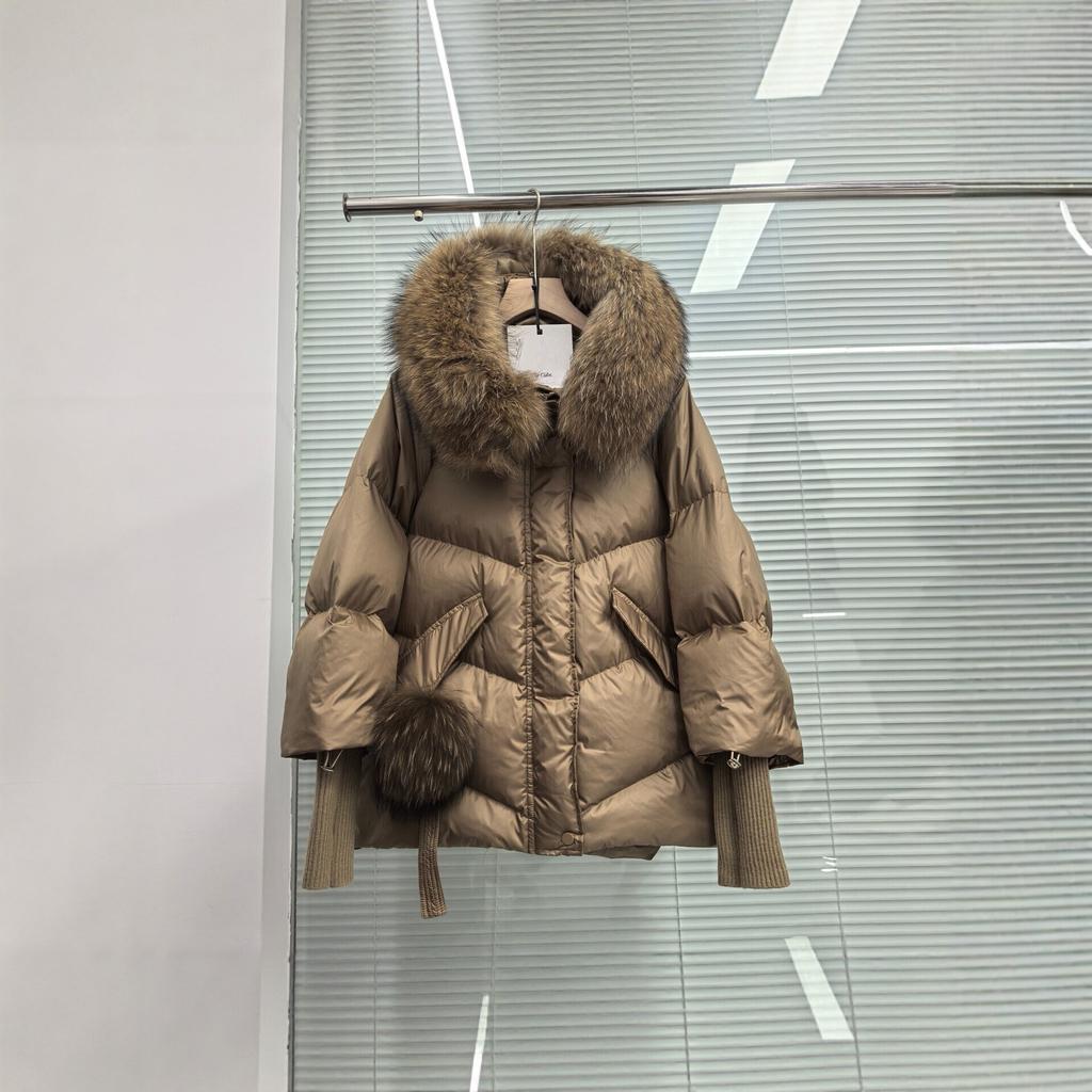 Autumn and Winter New Natural Fox Big Fur Collar Hooded Short Down Jacket Women's Thickened Warm Loose Coat