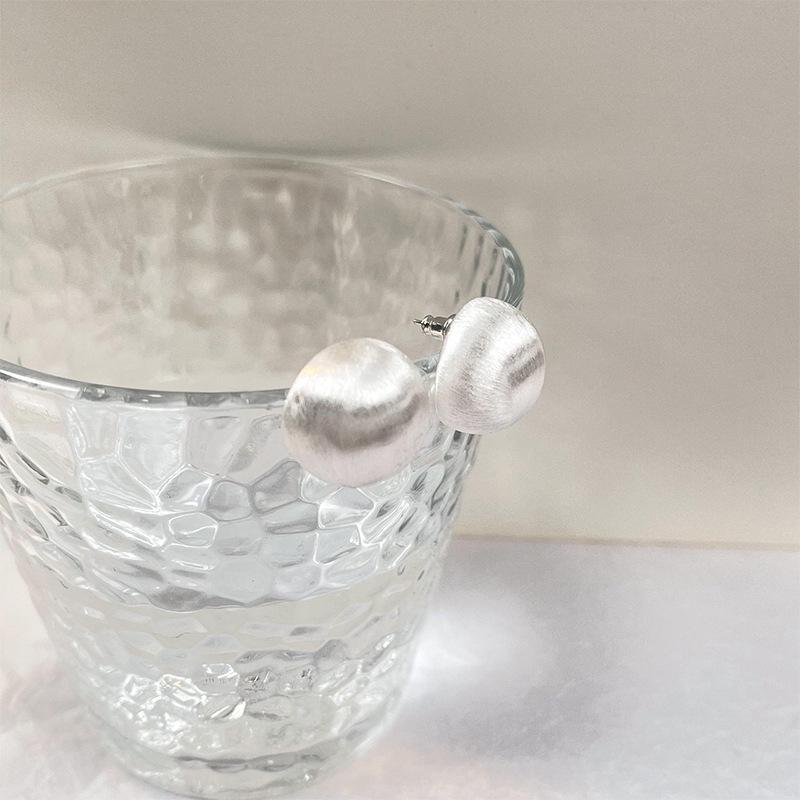 Autumn/Winter Retro Minimalist Frosted Ball Stud Earrings for Women