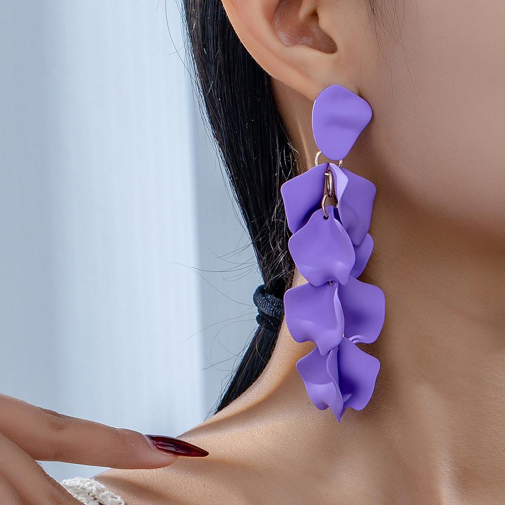 Modische, farbenfrohe Acryl-Ohrringe mit Rosenblütenquasten – elegante, feminine und süße Hochzeitsohrringe