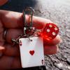 Einzigartiger Poker-Spiel-Themen-Schlüsselanhänger-Anhänger für Modeaccessoires mit Ornamente aus Acryl-Legierung