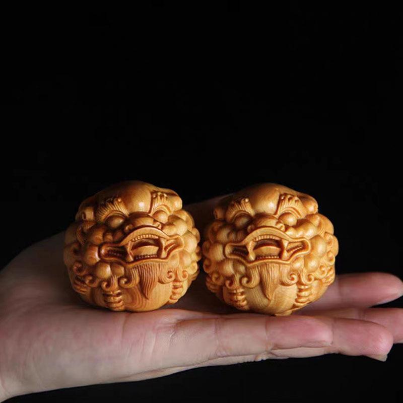 Walnut Wood Carved Pixiu Spinner Ball: Multi-Emotional Handheld Massage Toy