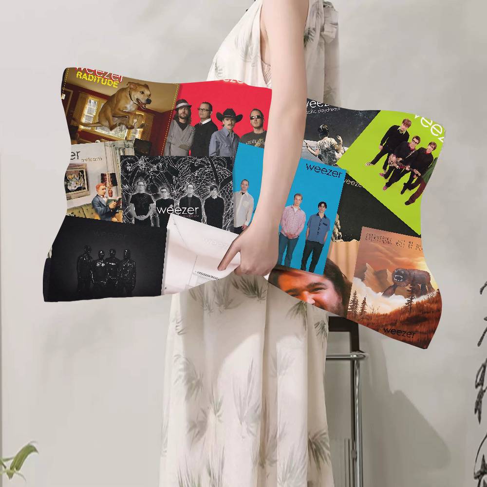 Classic Alternative Rock Band W-Weezer Quick-Drying Polyester Pillowcase, Non-Slip, With A Secure Design New Style Anti-Scalp