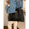 Retro premium chain underarm bag women's bag 2025 new suede tote bag large capacity shoulder bag