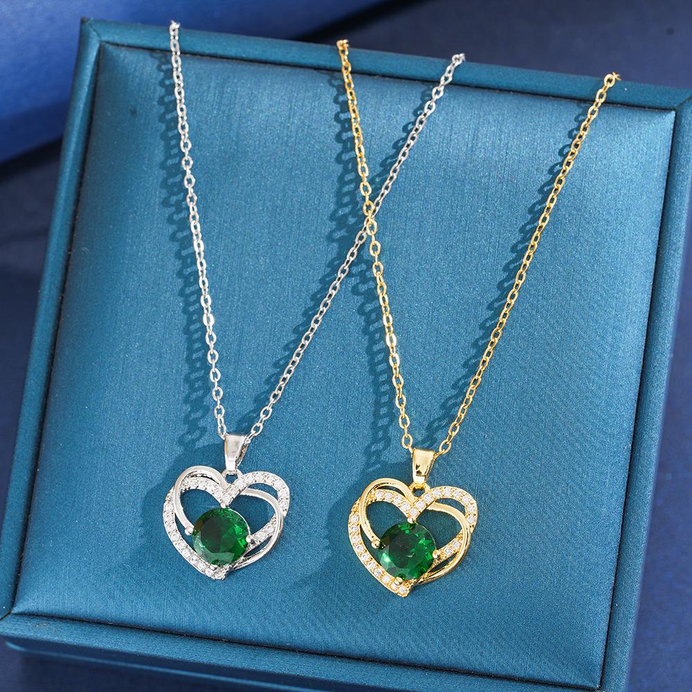 European & American Heart-Shaped Titanium Steel Necklace with Mother-of-Pearl Pendant