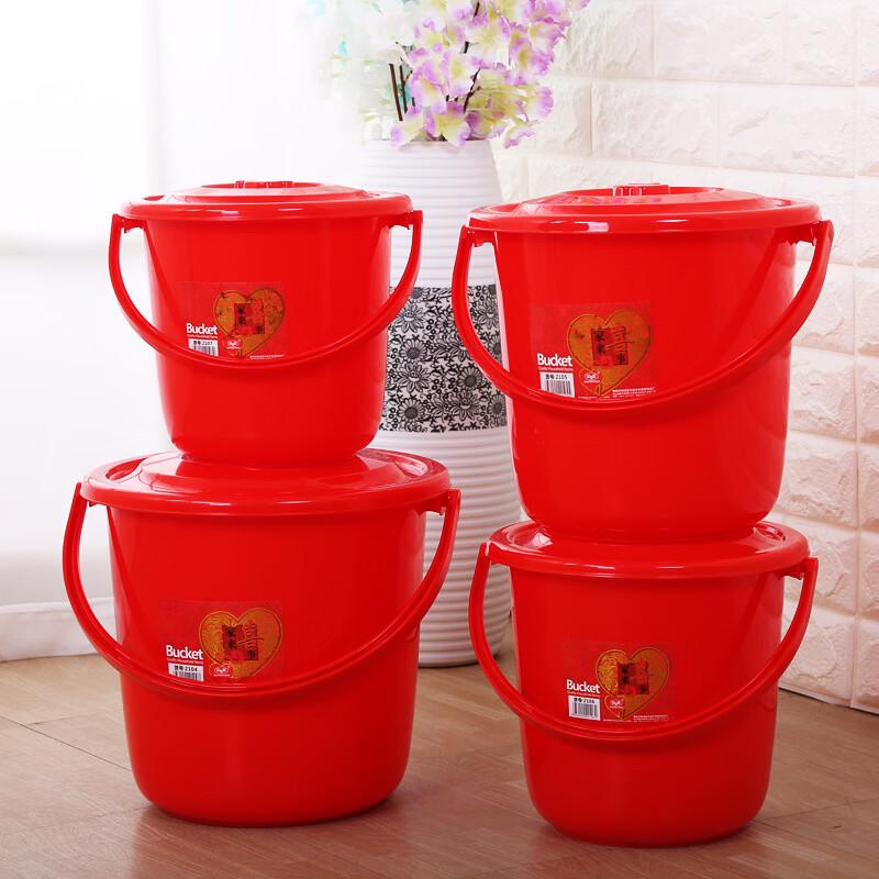 ZISIZ Plastic Handheld Water Bucket with Lid